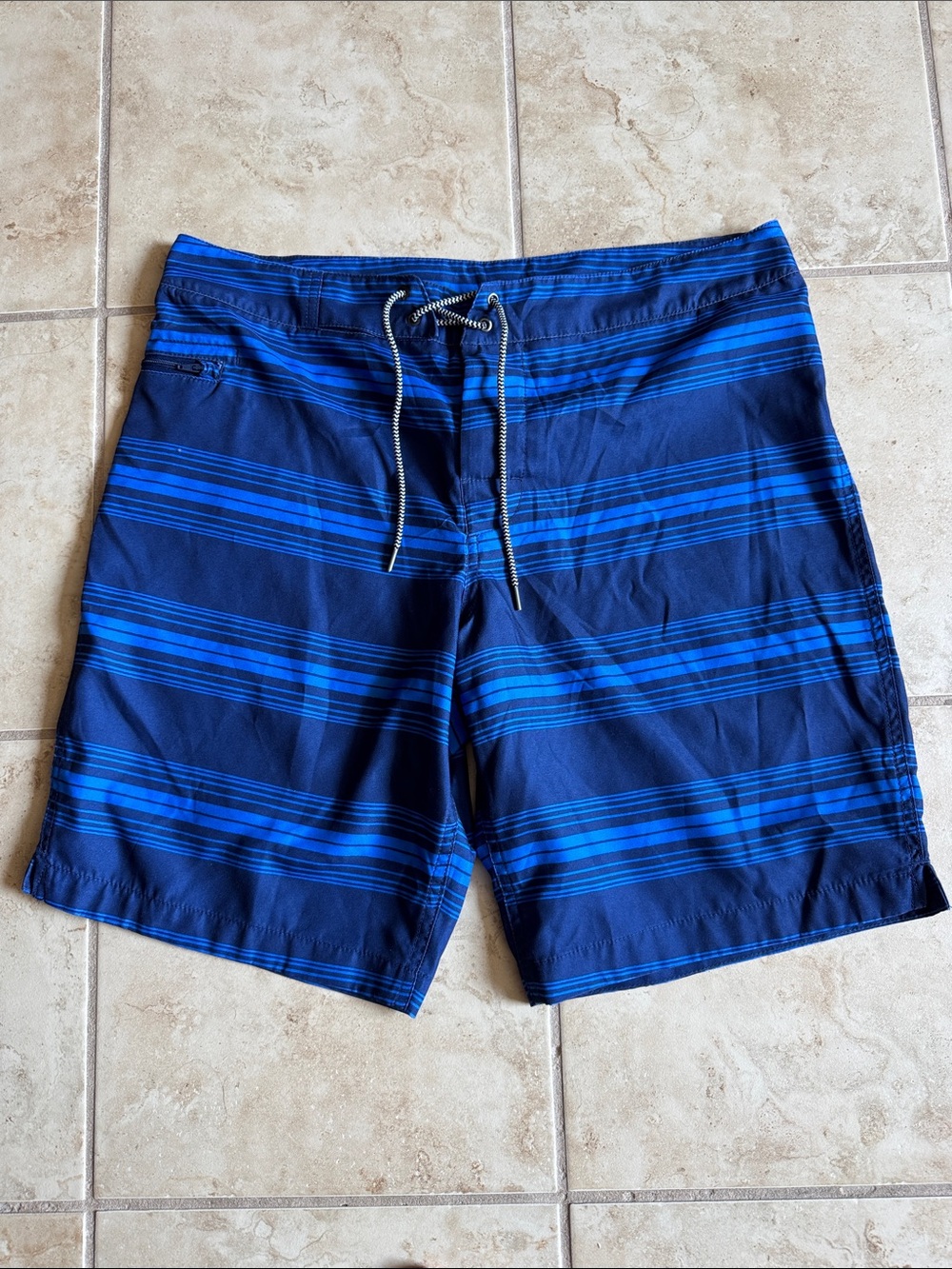 Gap Men's Blue Striped Swim Trunks Board Shorts Medium Linerless